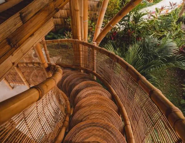 Saraya Bali 度假村 *